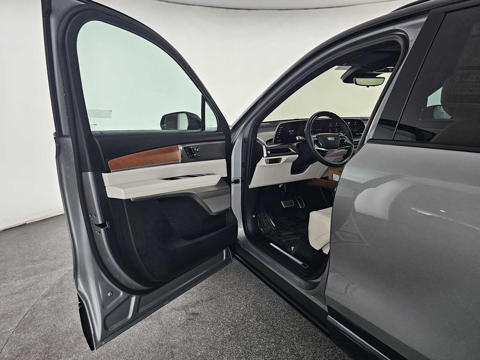 2027 Cadillac VISTIQ Sport