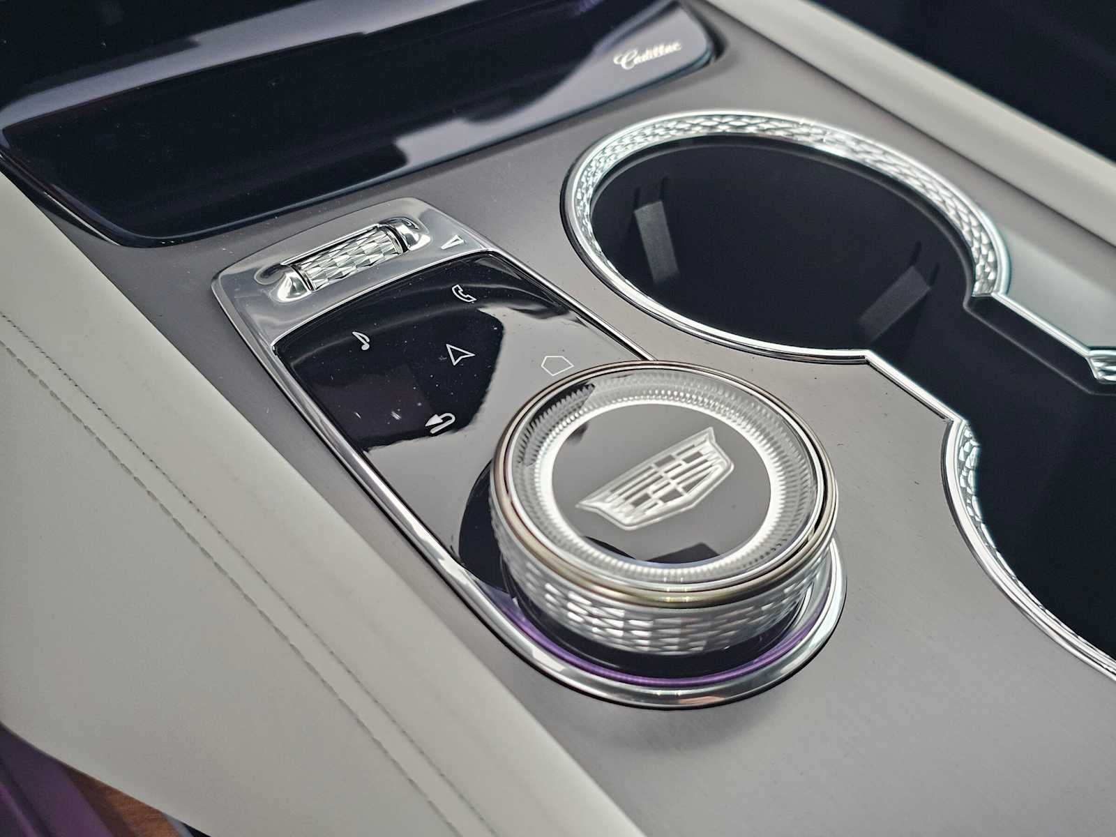 2027 Cadillac VISTIQ Sport