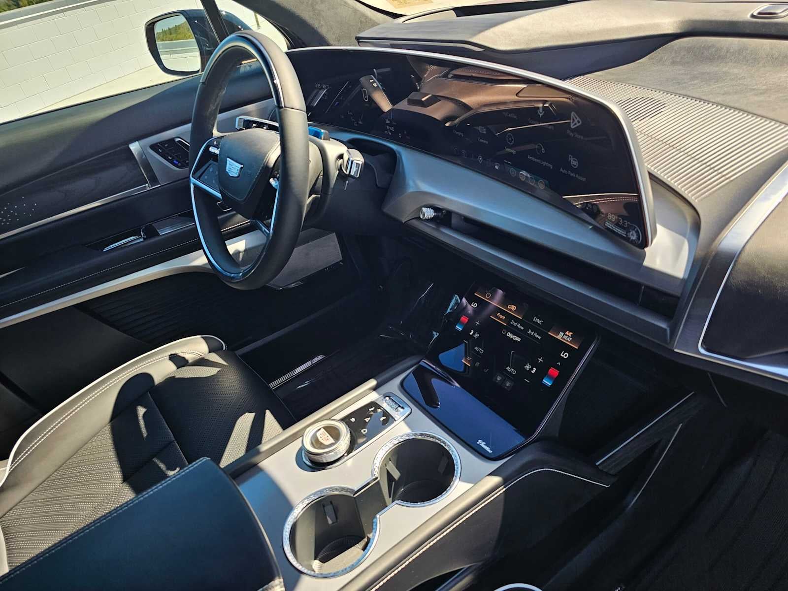 2027 Cadillac VISTIQ Platinum