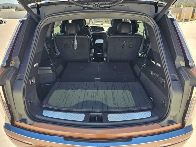 2027 Cadillac VISTIQ Platinum