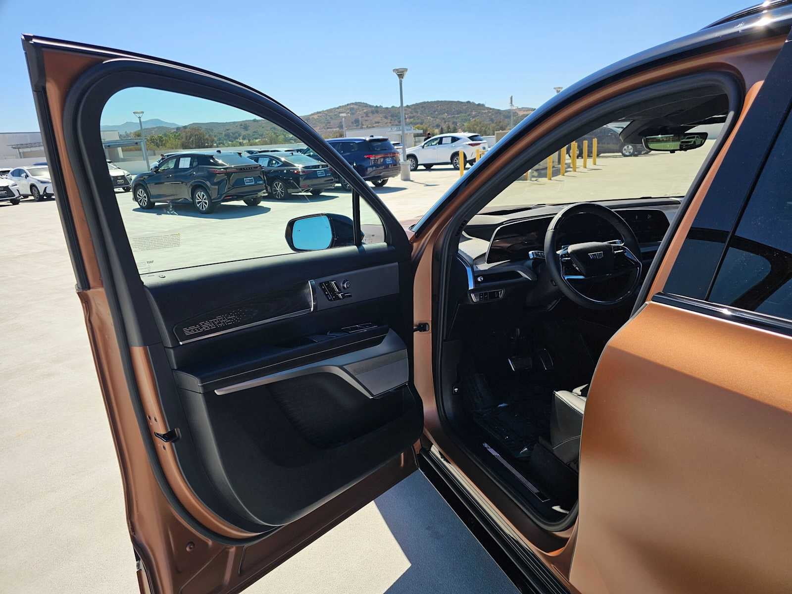 2027 Cadillac VISTIQ Platinum