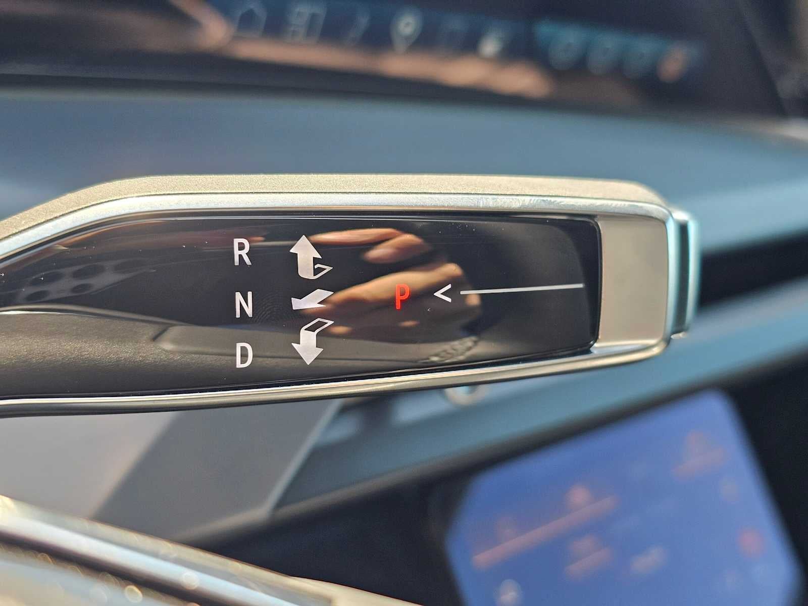 2027 Cadillac VISTIQ Platinum