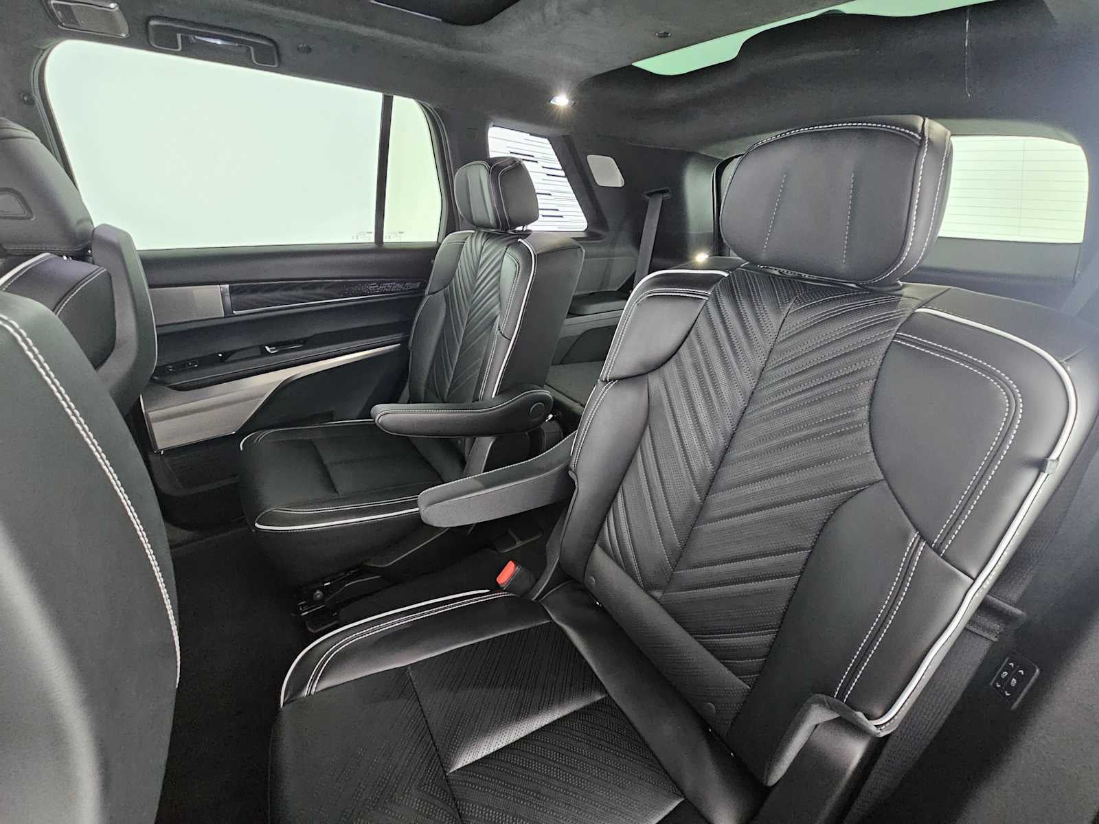 2026 Cadillac VISTIQ Platinum