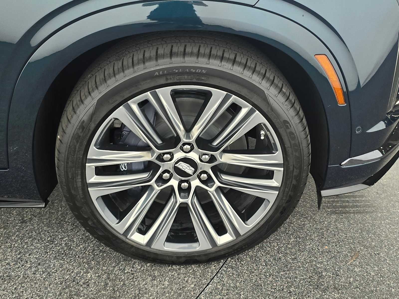 2026 Cadillac VISTIQ Platinum