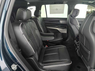 2026 Cadillac VISTIQ Platinum