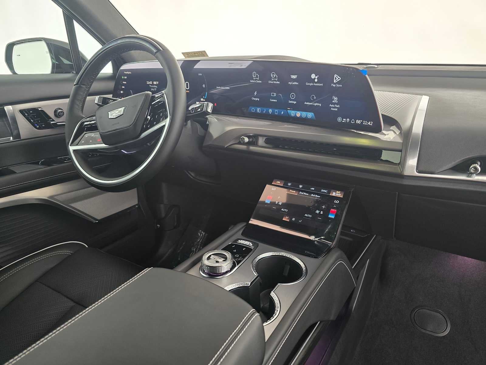 2026 Cadillac VISTIQ Platinum