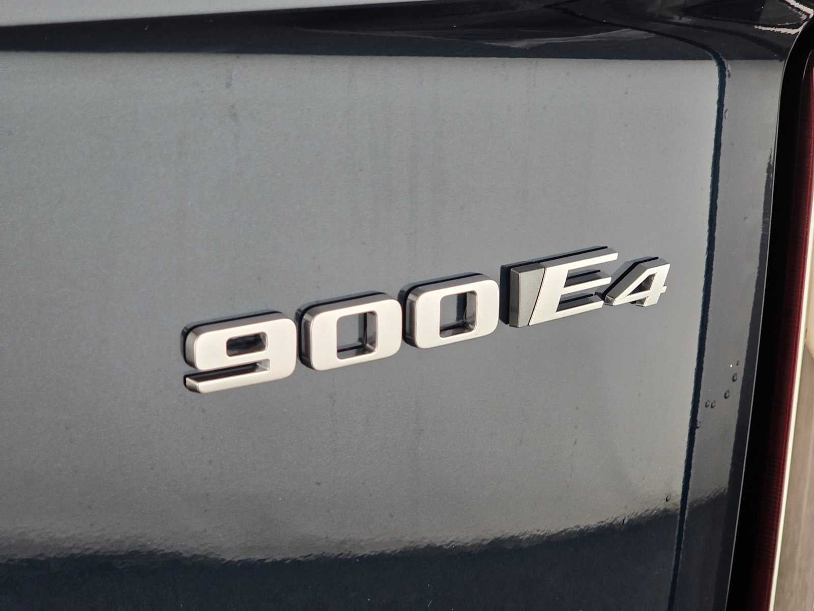 2026 Cadillac VISTIQ Platinum