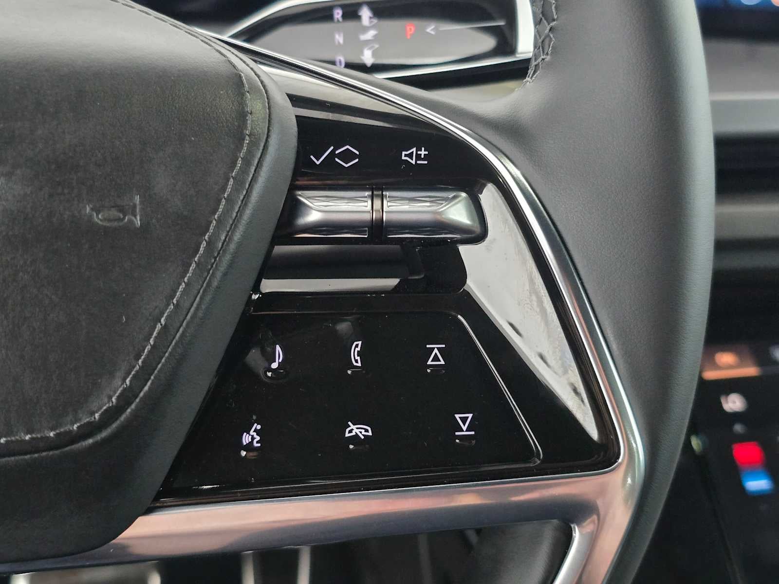 2026 Cadillac VISTIQ Platinum