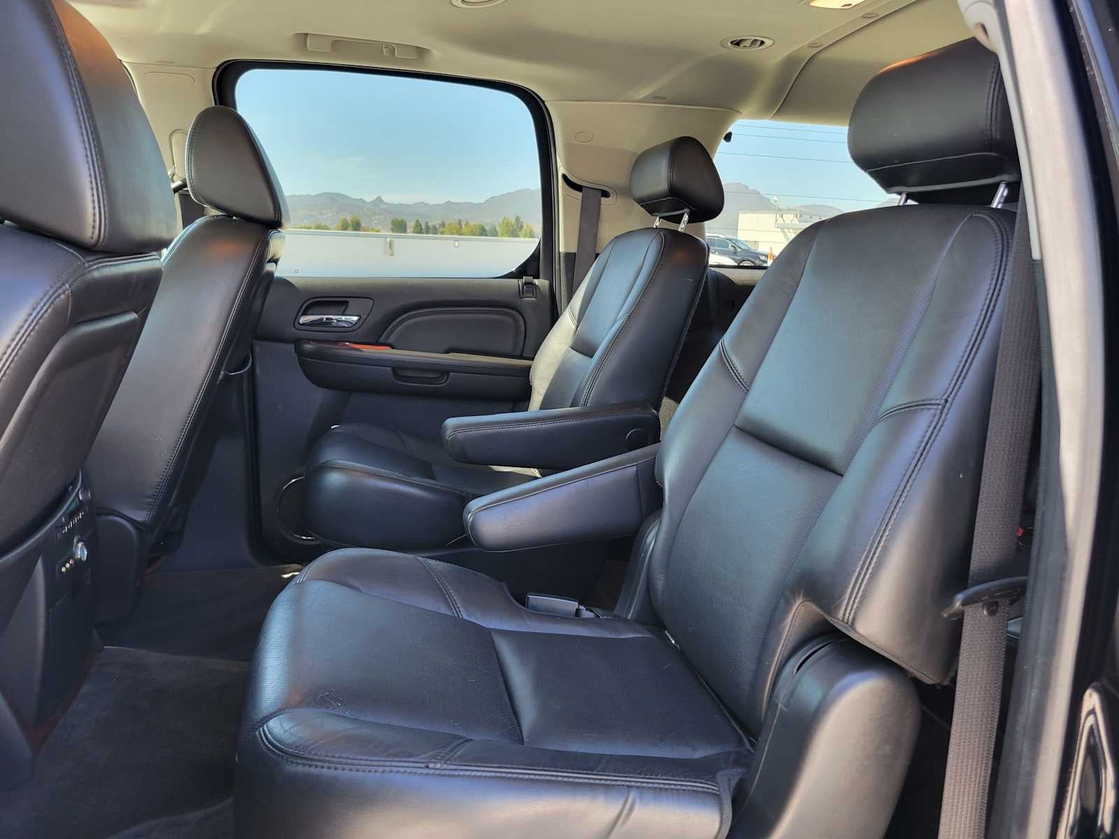 2009 Cadillac Escalade ESV 4DR SUV 2WD