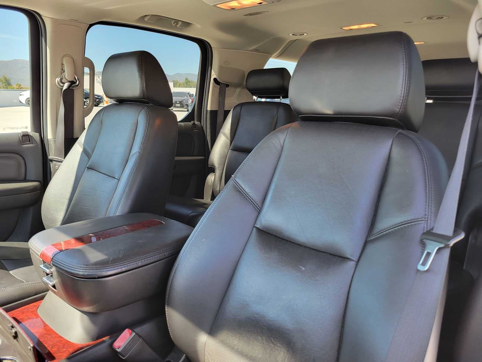 2009 Cadillac Escalade ESV 4DR SUV 2WD
