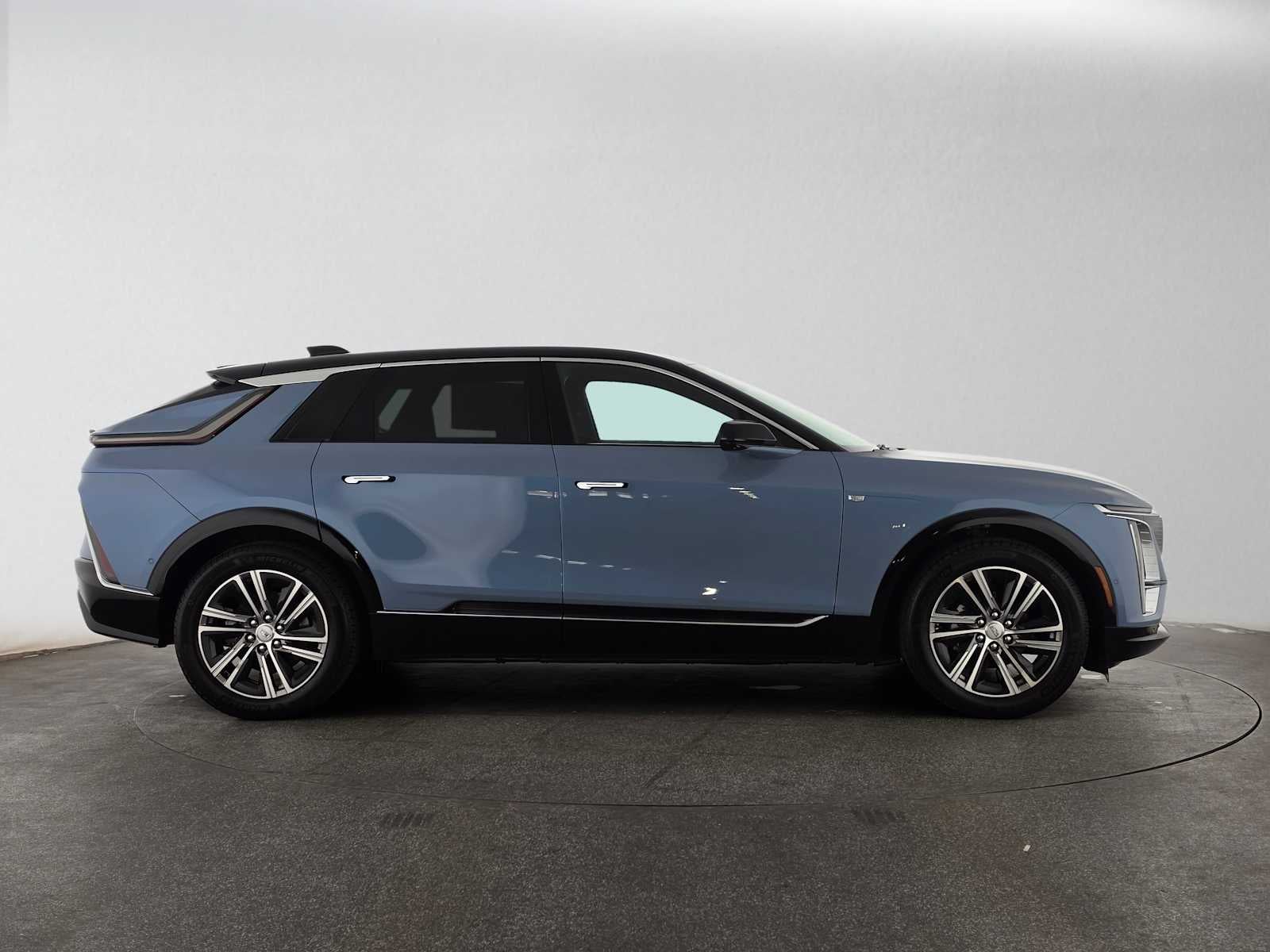 2027 Cadillac LYRIQ Luxury