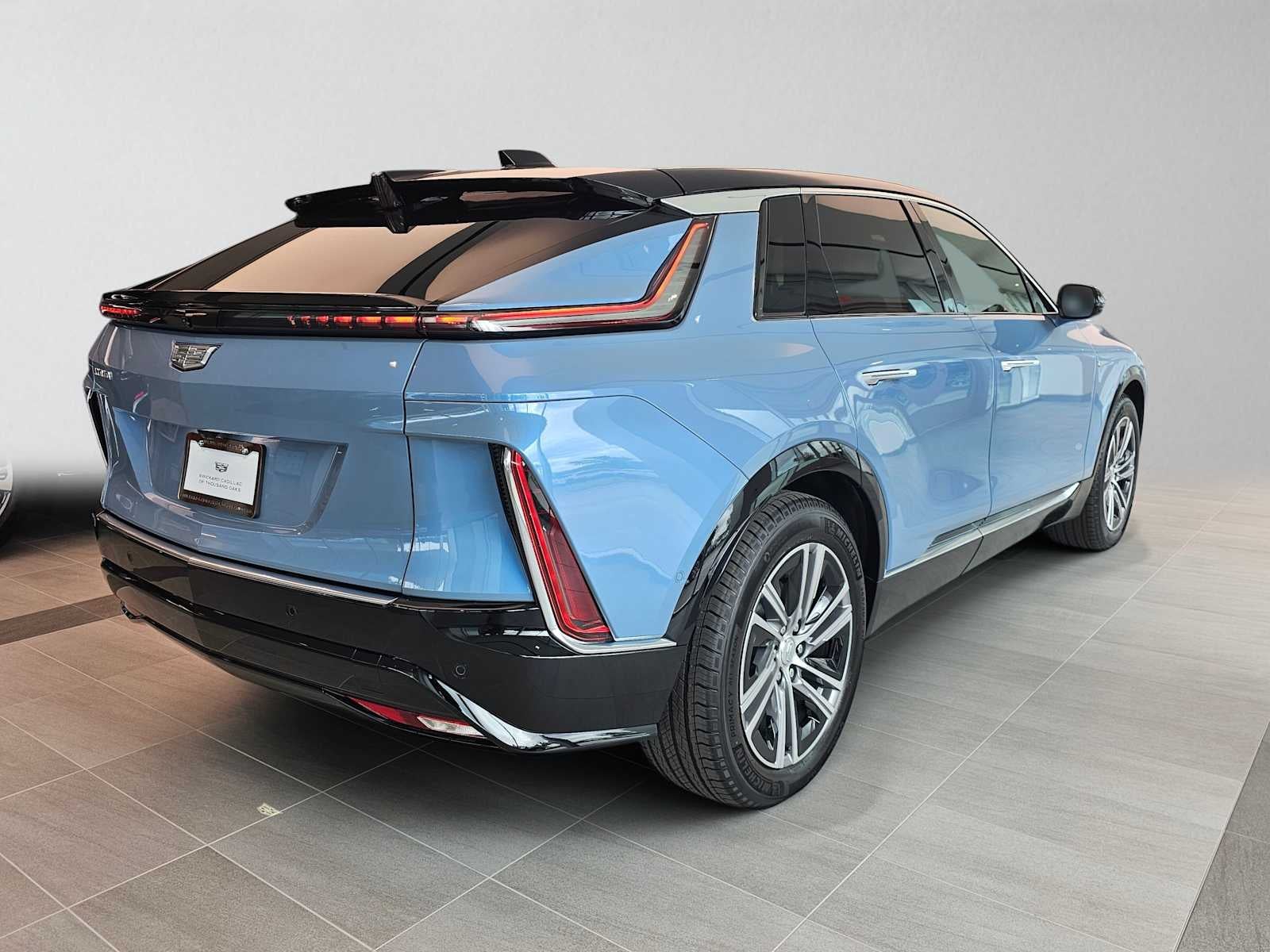 2027 Cadillac LYRIQ Premium Luxury