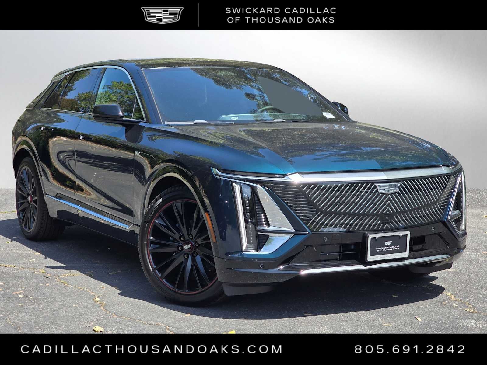 2025 Cadillac LYRIQ Luxury 3