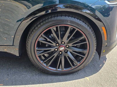 2025 Cadillac LYRIQ Luxury 3