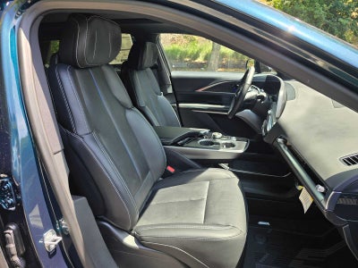 2025 Cadillac LYRIQ Luxury 3