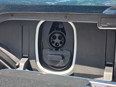 2025 Cadillac LYRIQ Luxury 3