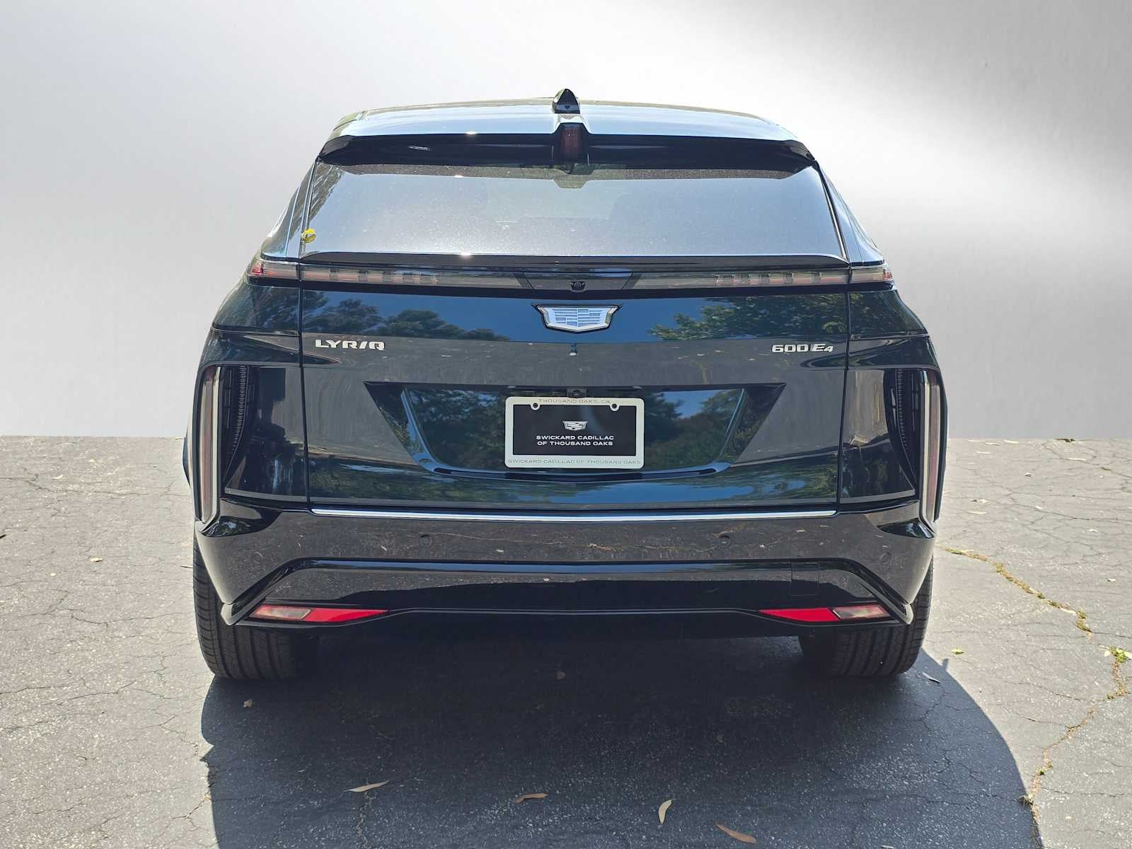 2025 Cadillac LYRIQ Luxury 3