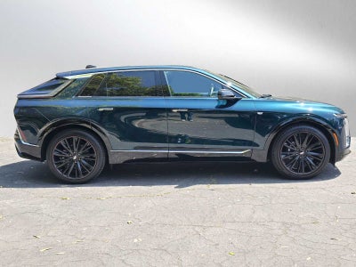 2025 Cadillac LYRIQ Luxury 3