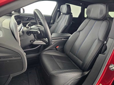 2025 Cadillac LYRIQ Luxury 3