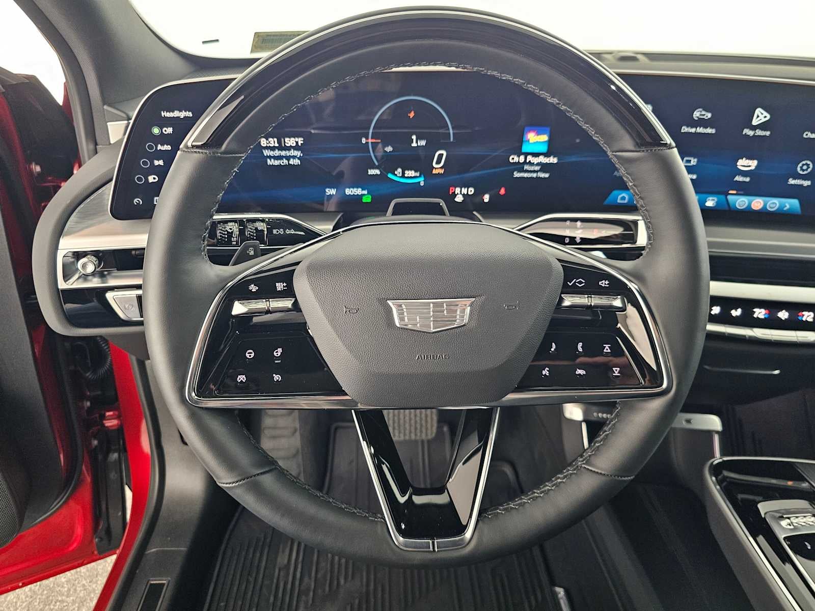 2025 Cadillac LYRIQ Luxury 3