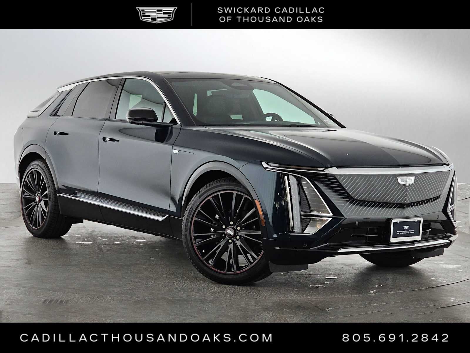 2025 Cadillac LYRIQ Luxury 3