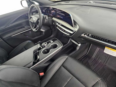 2025 Cadillac LYRIQ Luxury 3