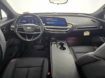 2025 Cadillac LYRIQ Luxury 3