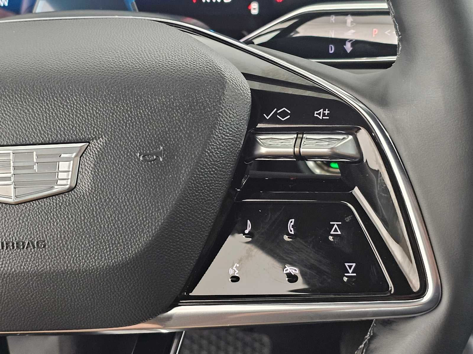 2025 Cadillac LYRIQ Luxury 3