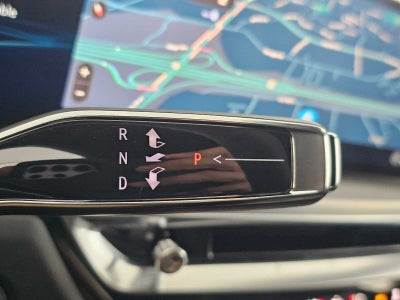 2025 Cadillac LYRIQ Luxury 3