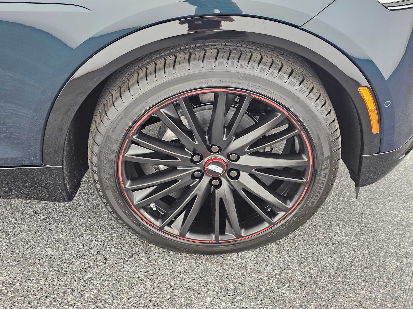 2025 Cadillac LYRIQ Luxury 3