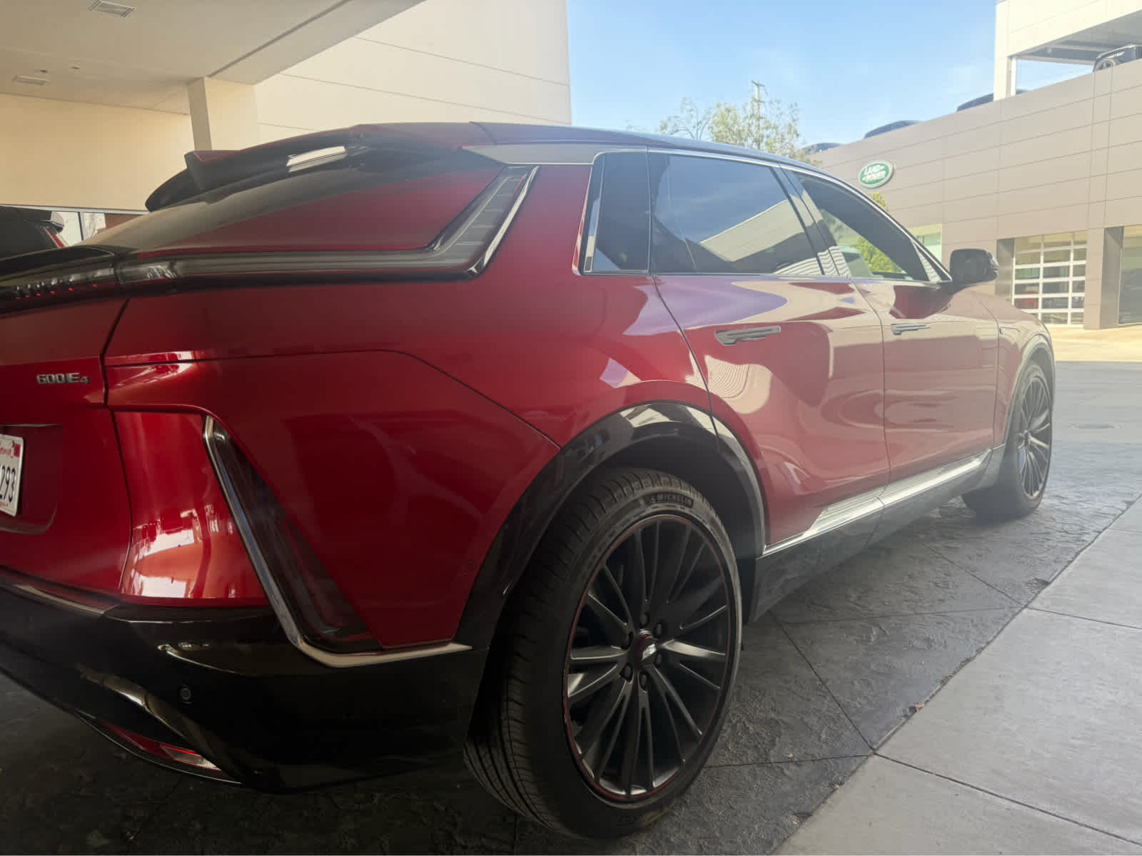 2025 Cadillac LYRIQ Luxury 3