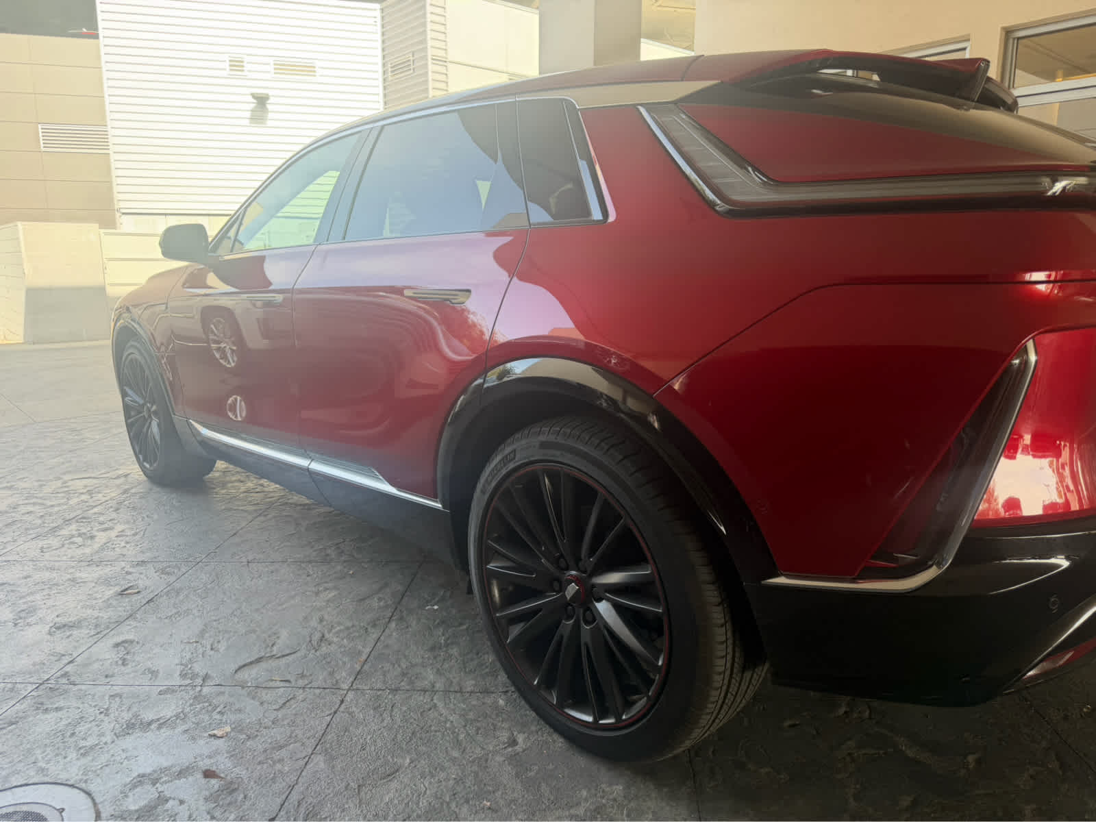 2025 Cadillac LYRIQ Luxury 3