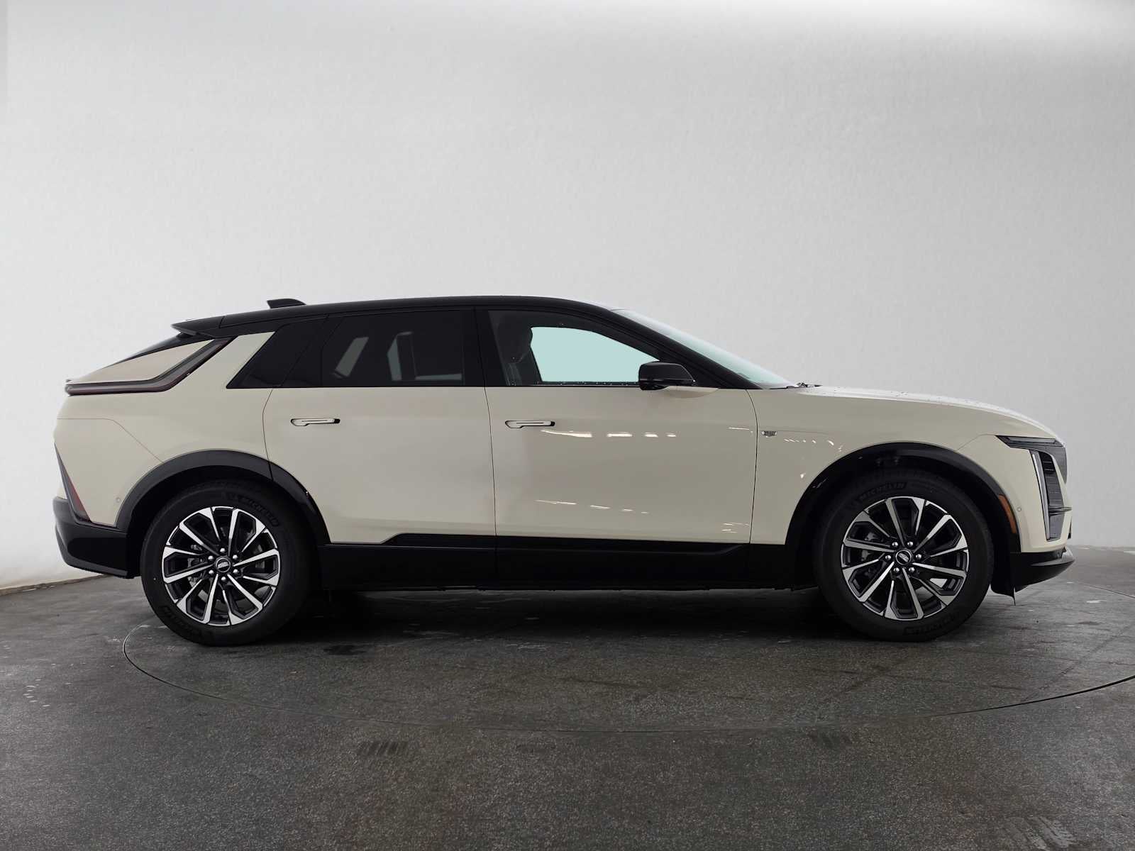 2027 Cadillac LYRIQ Sport