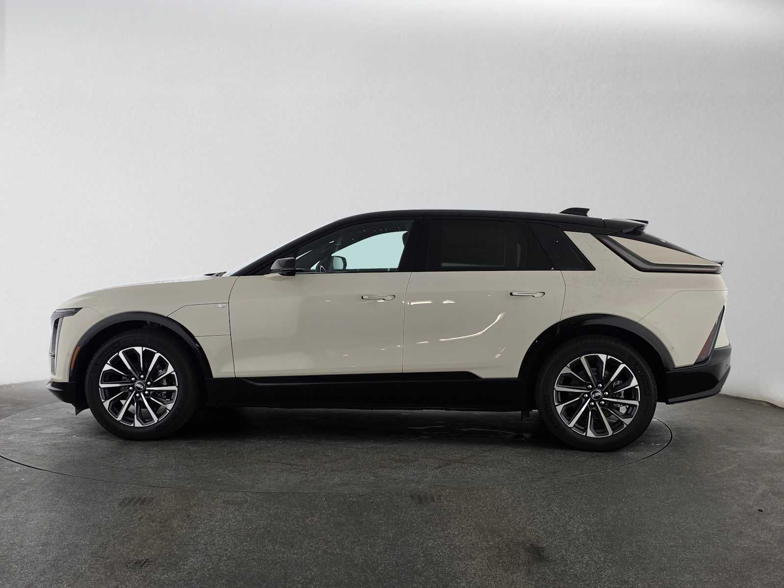 2027 Cadillac LYRIQ Sport