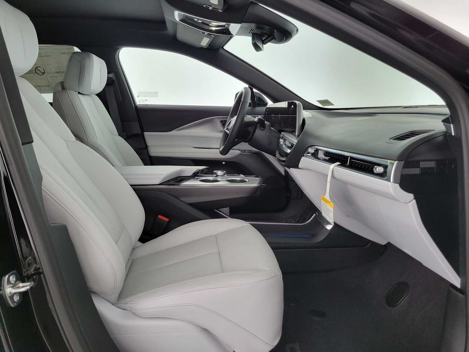 2027 Cadillac LYRIQ Sport - Photo 10