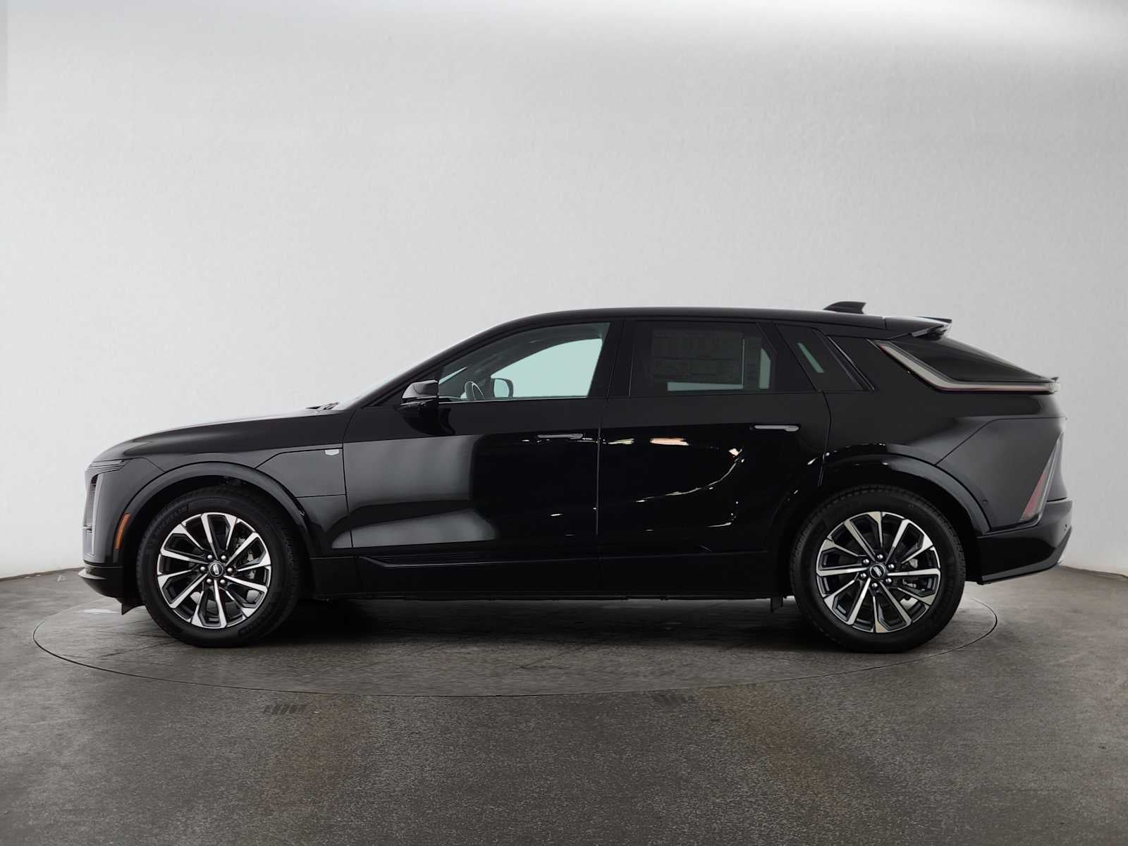 2027 Cadillac LYRIQ Sport - Photo 6