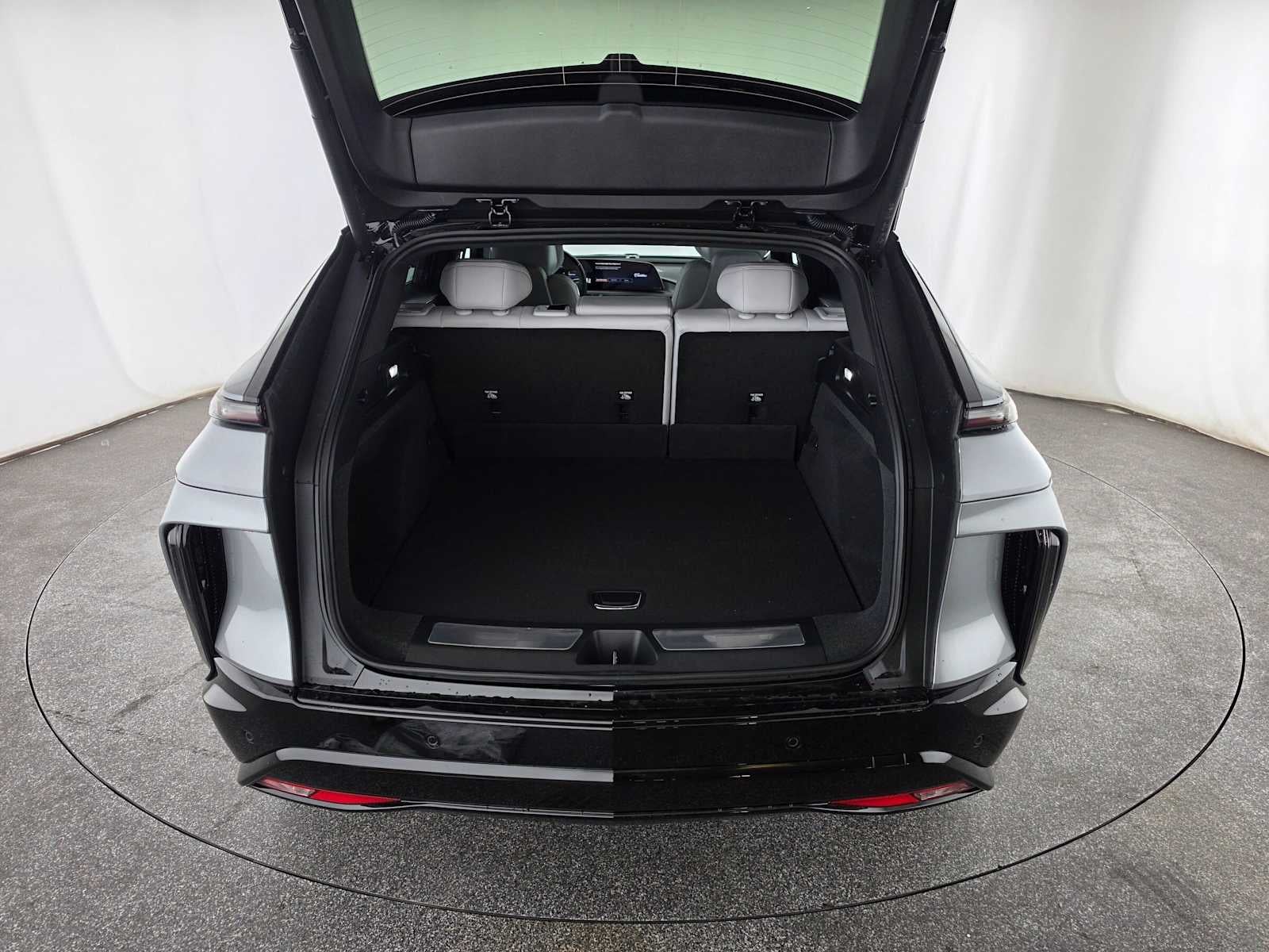 2027 Cadillac LYRIQ Sport