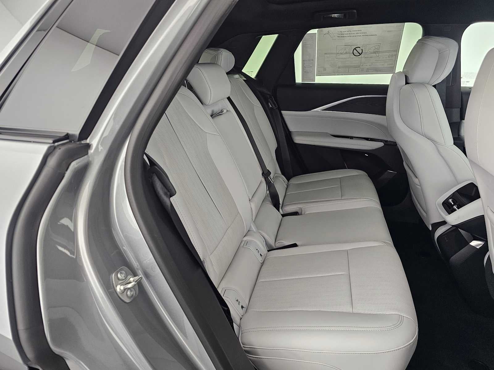 2025 Cadillac LYRIQ Sport 1