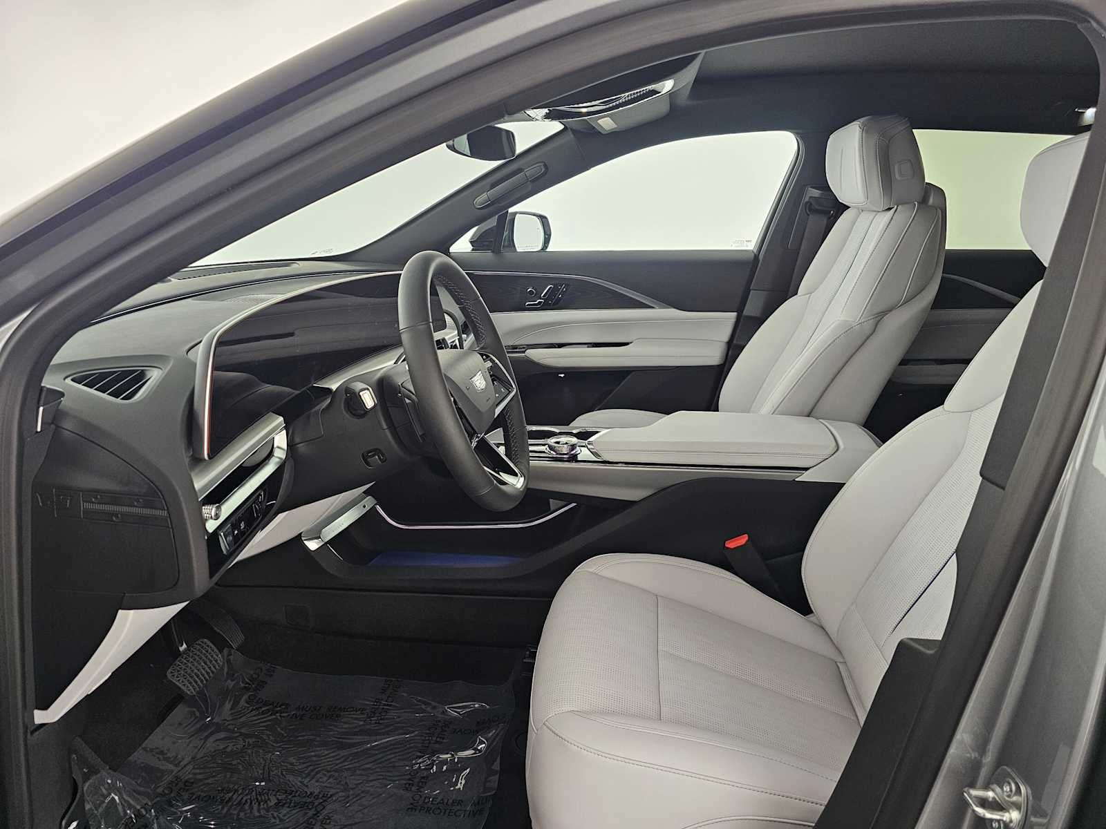 2025 Cadillac LYRIQ Sport 1