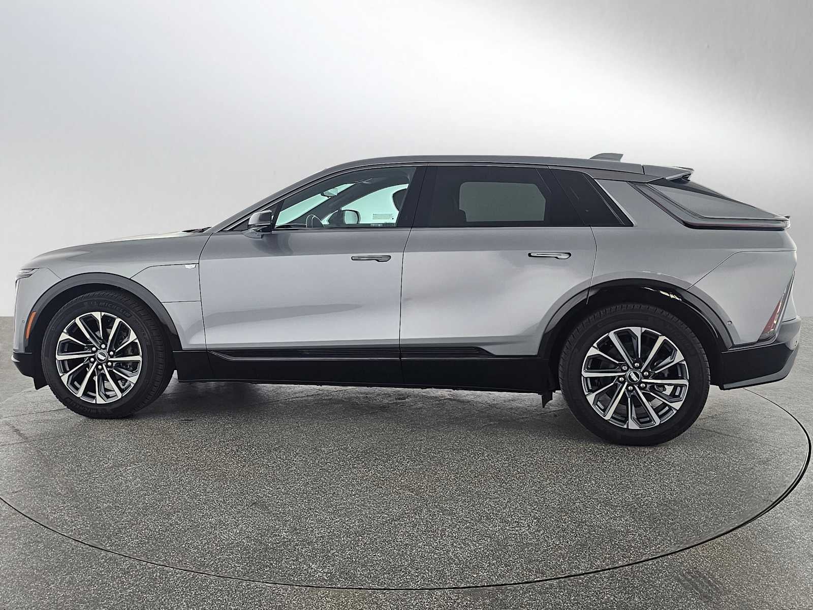 2024 Cadillac LYRIQ Sport 3