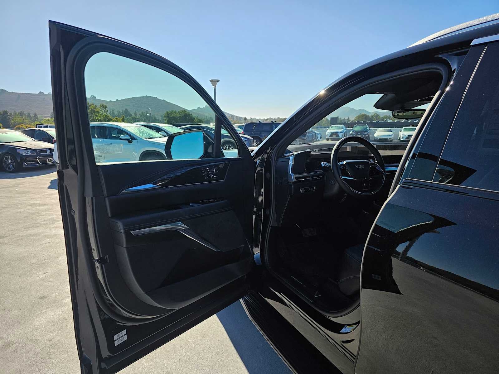 2026 Cadillac ESCALADE IQL Luxury