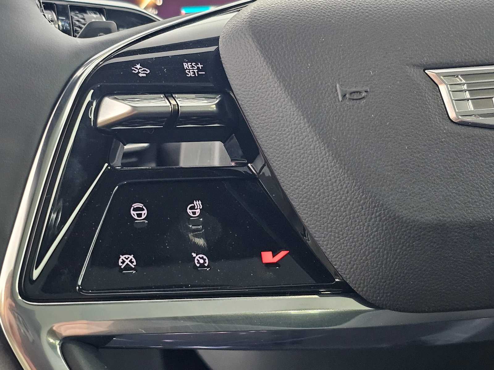 2026 Cadillac ESCALADE IQL Luxury