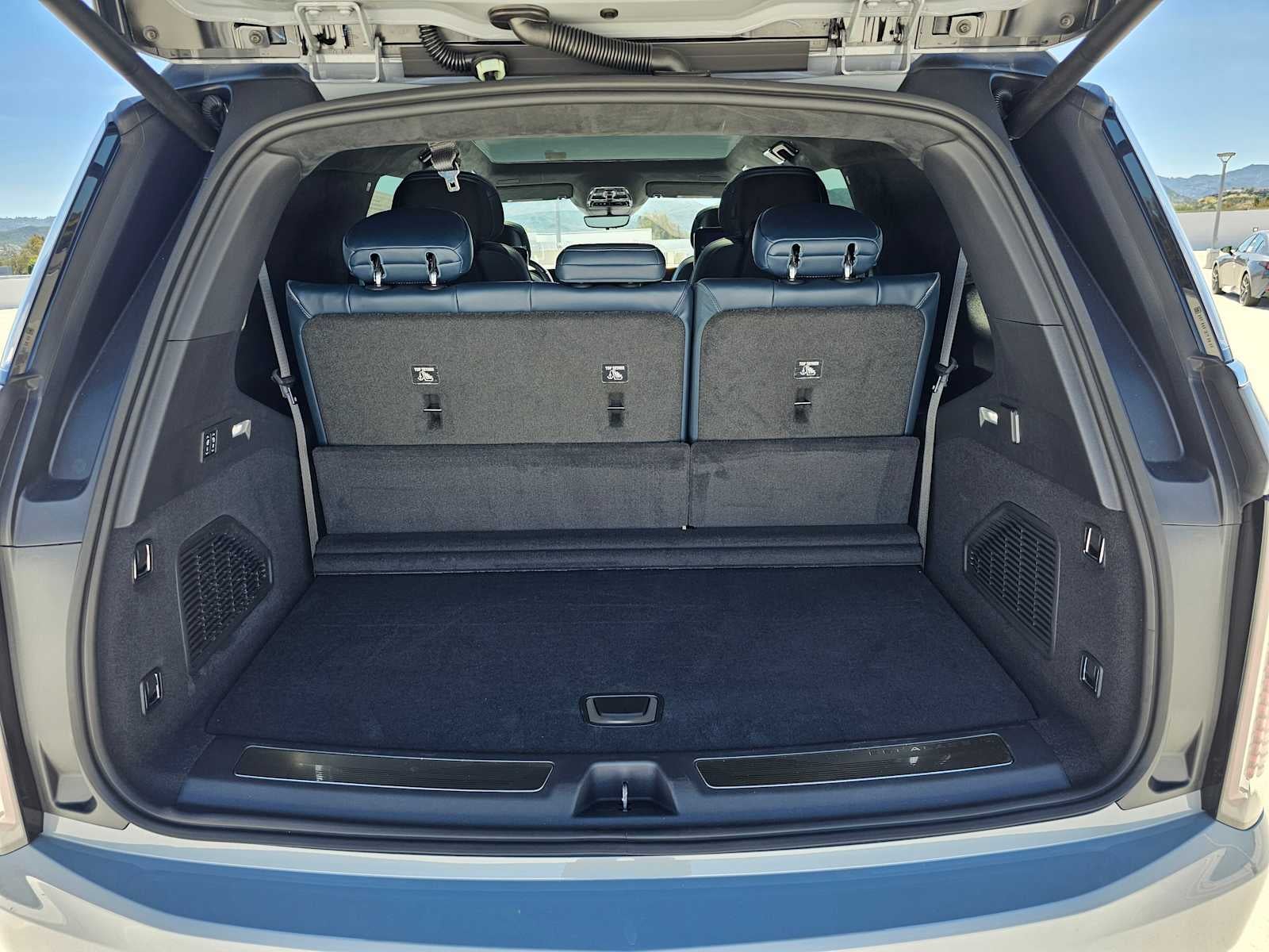 2026 Cadillac ESCALADE IQL Premium Luxury