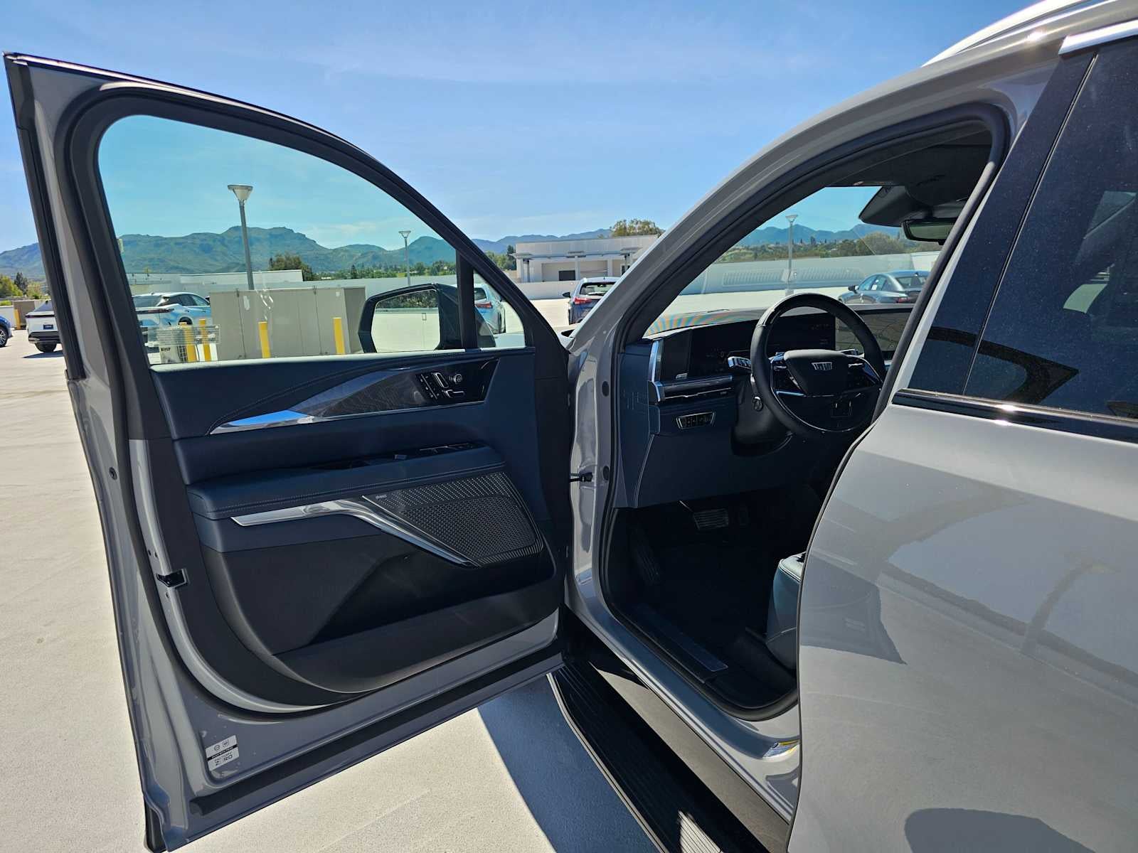 2026 Cadillac ESCALADE IQL Premium Luxury