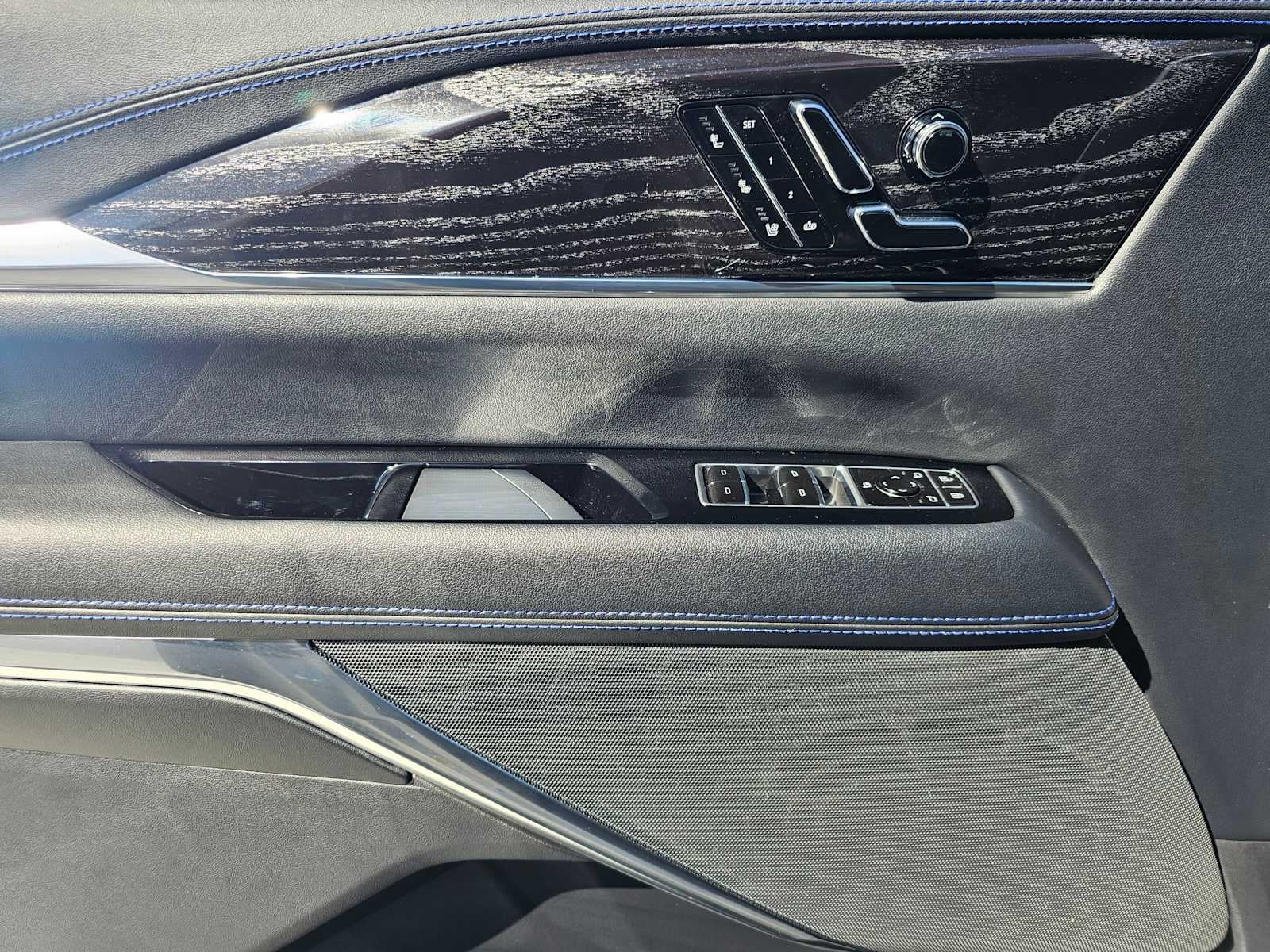 2026 Cadillac ESCALADE IQL Sport