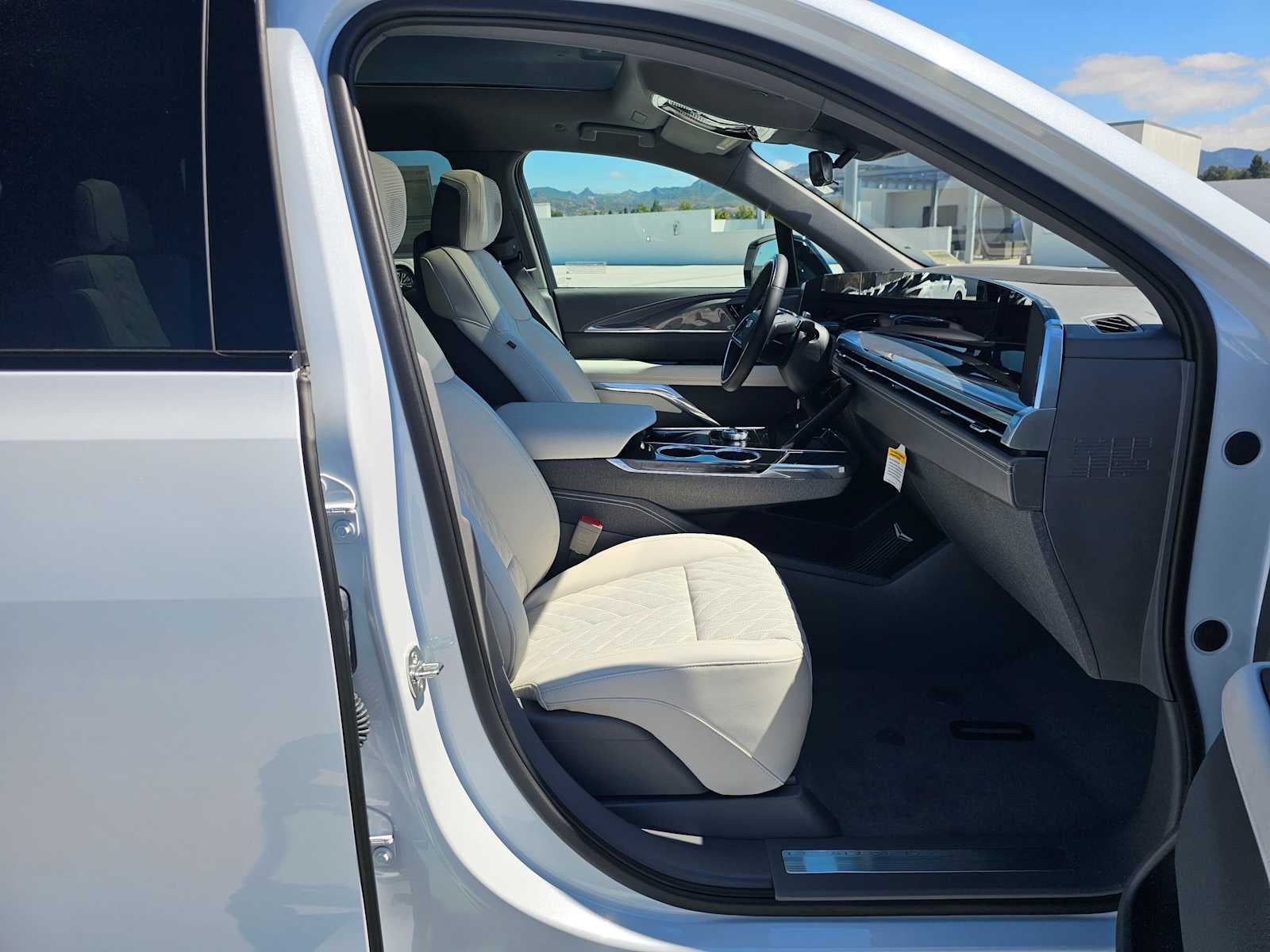 2026 Cadillac ESCALADE IQL Sport