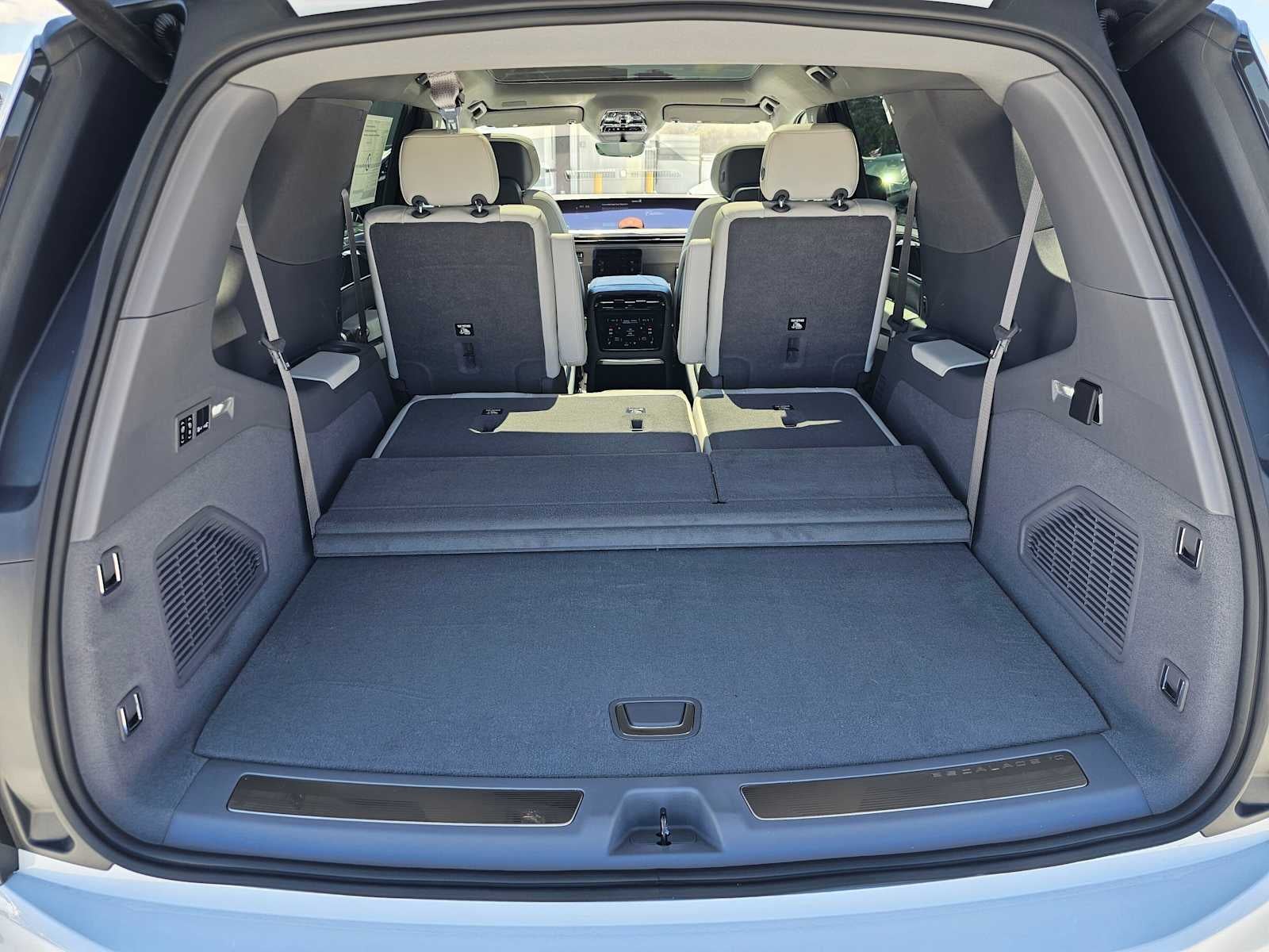2026 Cadillac ESCALADE IQL Sport