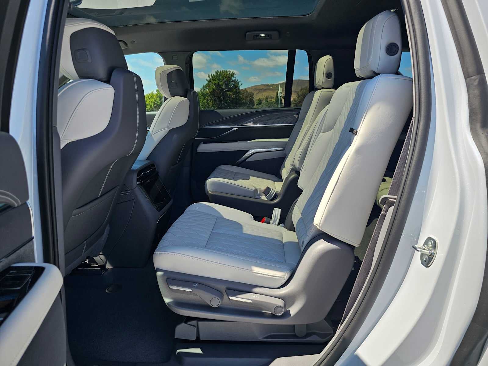 2026 Cadillac ESCALADE IQL Sport