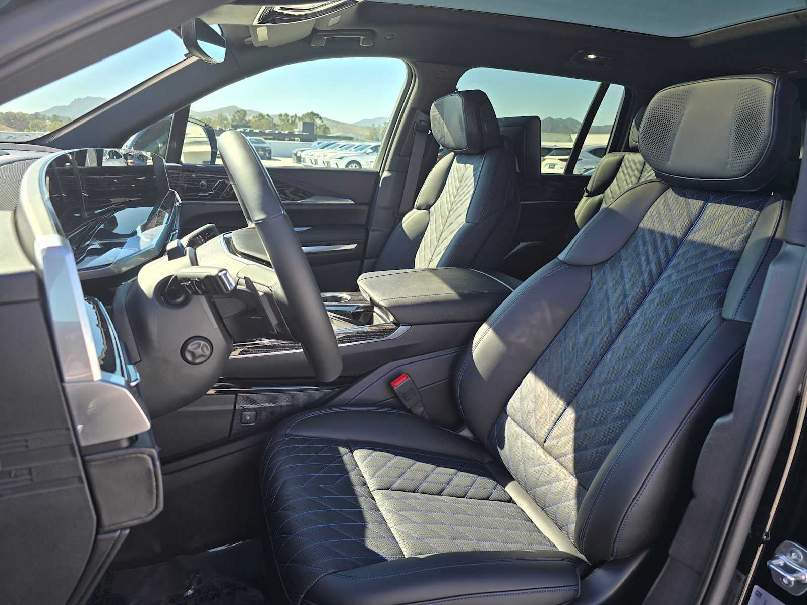 2026 Cadillac ESCALADE IQL Sport