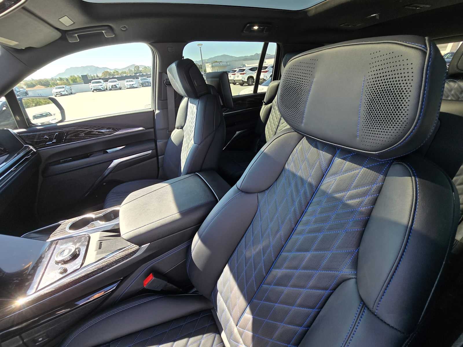 2026 Cadillac ESCALADE IQL Sport